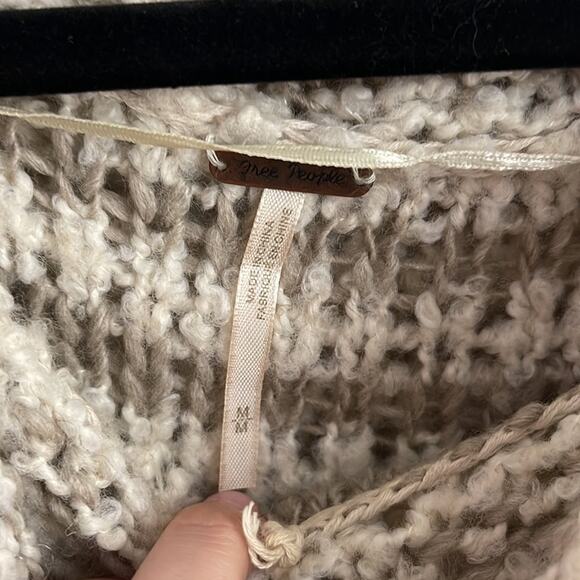 Free People Engineer wool blend loose knit oversized cowl neck sweater tunic M - Picture 5 of 7